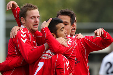 375x Achilles'12 - SDOUC uitslag 5-1 Nick Harberink heeft gescoord